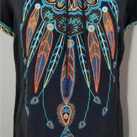 {Forever 21} Embroidered Tunic Blouse - Picture 8 of 10